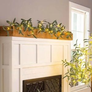 Indoor/Outdoor Battery-Operated Lighted Olive Garland